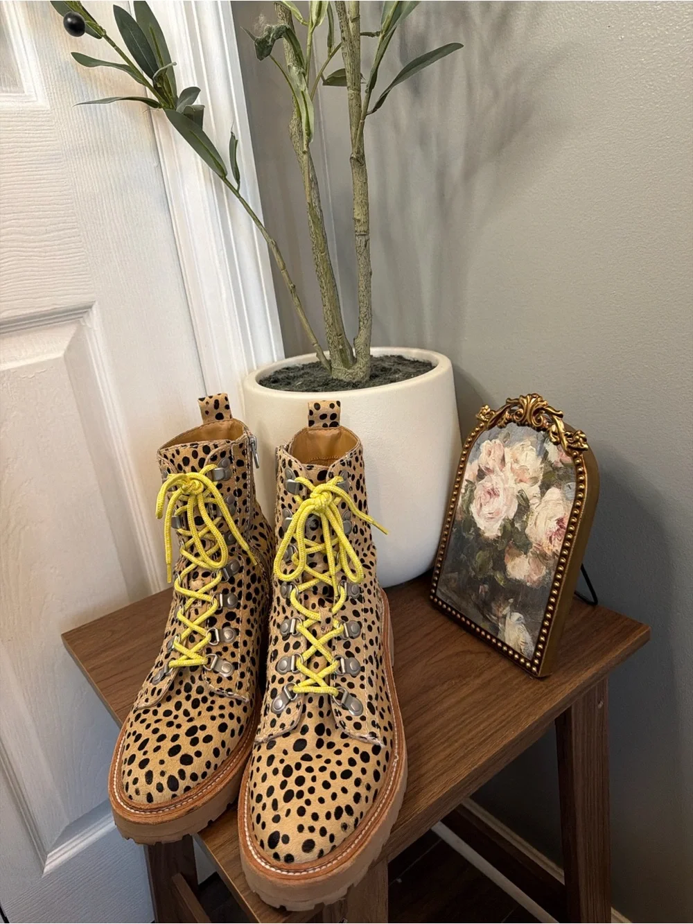 Dolce Vita Cheetah Print Combat Boots Size 9.5 Bohemian Festival - Picture 3 of 9